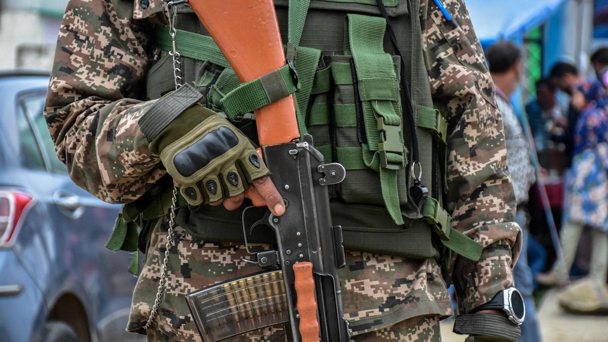 Pakistán amenaza a la india y estados unidos llama a la calma