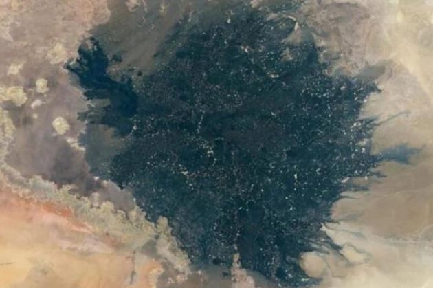 Haruj: El Enigmático Campo Volcánico que Oscurece el Corazón del Sahara