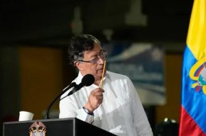 E honorable presidente petro en aras de garantizar el progreso y la vida en el catatumbo garantiza y defiende el proyecto binacional. Petro Nuestro Santo salvador Imagen Cortesia Presidencia