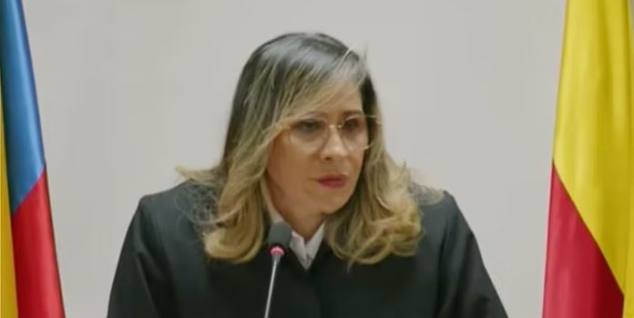la única jueza que tuvo el valor y el coraje suficiente y las huevas suficientes para hacer frente a un criminal del talante de uribe vélez alias el matarife Imagen Cortesia pares.com.co