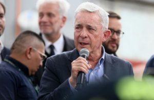 El abogado cómplice de el delincuente condenado Uribe Vélez alias matarife o culibajito pide dejar en firme las decisión de dar libertad provisoria a este peligroso delincuente, Petro Nuestro Santo Salvador Imagen Cortesía © Lina Gasca